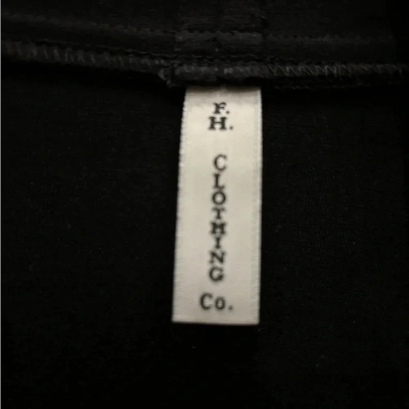 F. H. Clothing Co. Women’s Black One Button Cardigan Top Size Medium - Picture 8 of 10